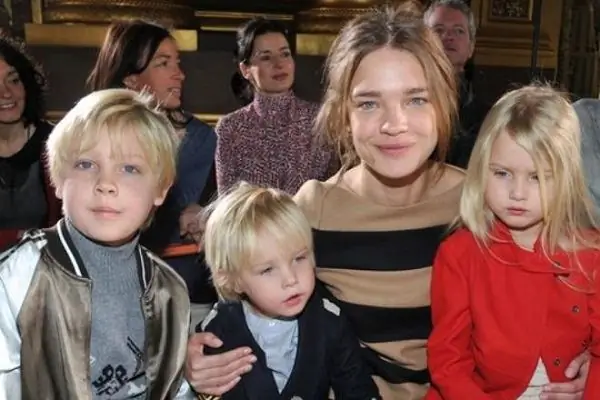 Natalia Vodianova en haar kinderen