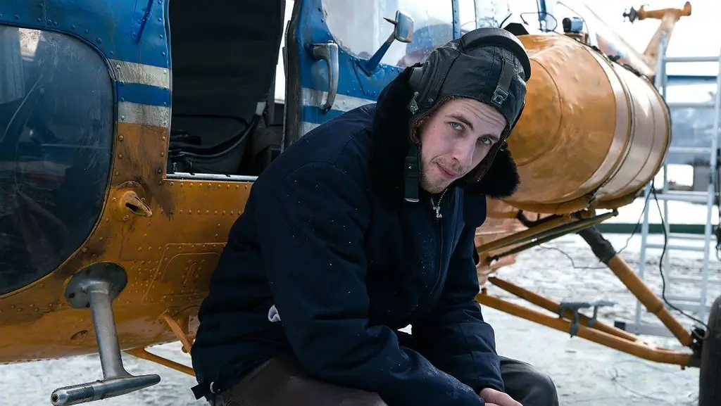 Alexander Pal in die film "Icebreaker"