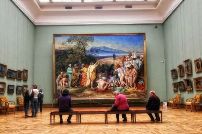 What can be seen in the Tretyakov Gallery