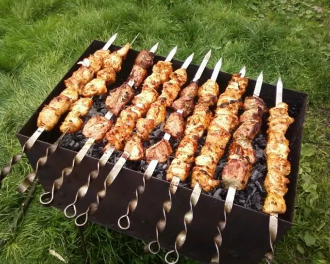 Is it permissible to barbecue in the courtyard of an apartment building