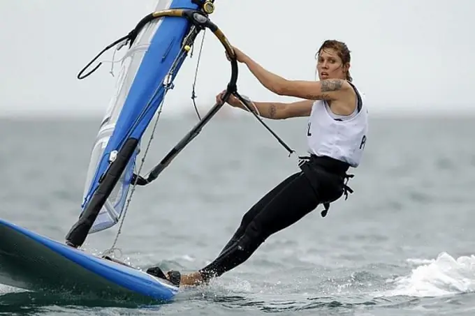 Polonyalı sörfçü neden 2012 Olimpiyatlarının bronz madalyasını satmaya karar verdi?