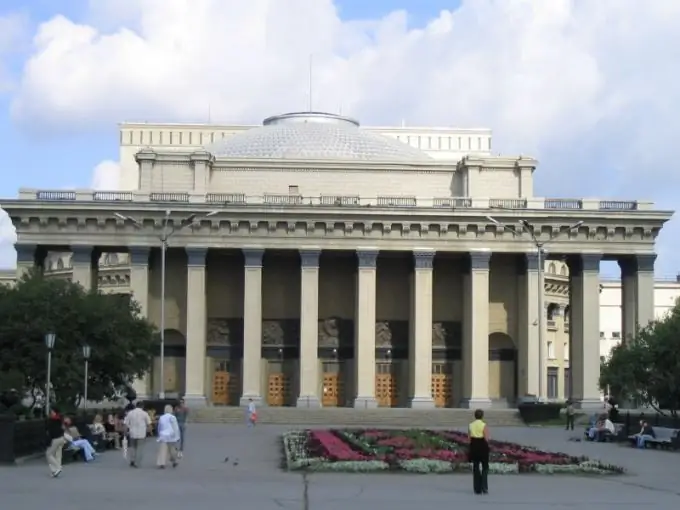 Je, ni ukumbi bora zaidi huko Novosibirsk