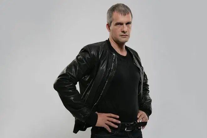 Charismatische acteur Vyacheslav Razbegaev