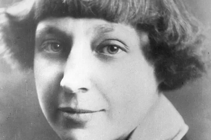 Biografi av Marina Ivanovna Tsvetaeva