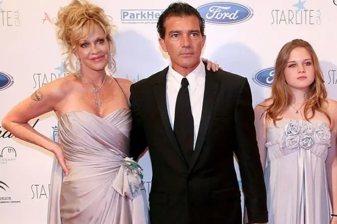 Melanie Griffith với gia đình của cô ấy