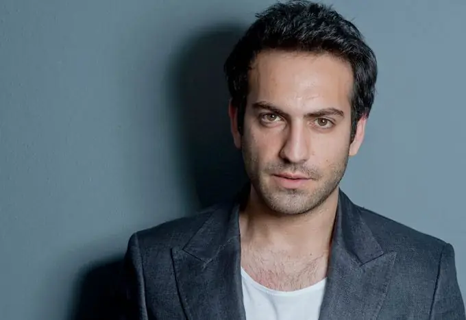 Bugra Gulsoy: biografia, creatività, carriera, vita personale