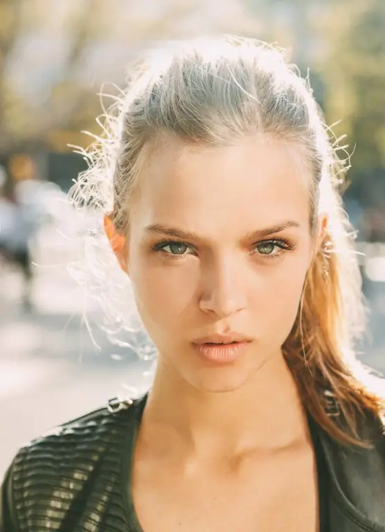 Josephine Skriver: biografia, criatividade, carreira, vida pessoal