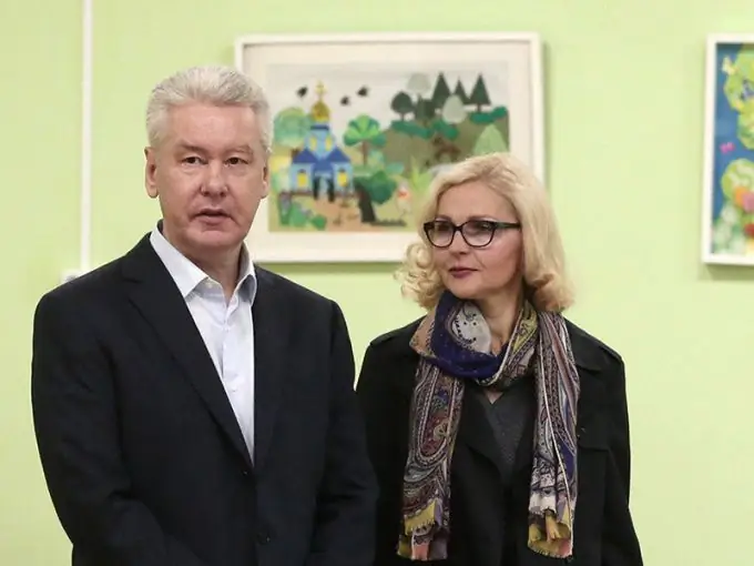 De vrouw van Sergei Sobyanin: foto