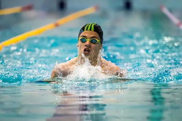 Notari Alexander Popov: sporti, biznesi dhe familja